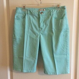 🐬Coldwater Creek Bermuda Shorts🐬